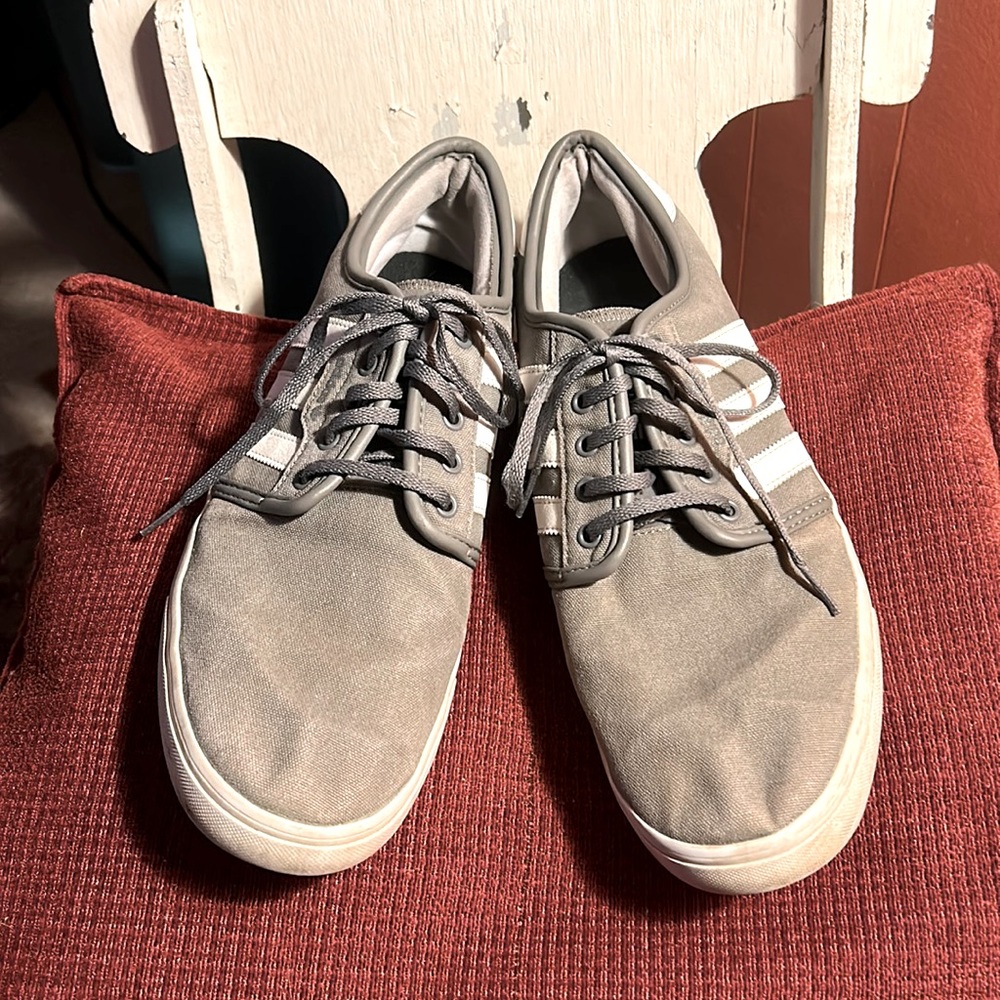 Men’s Canvas Sneakers